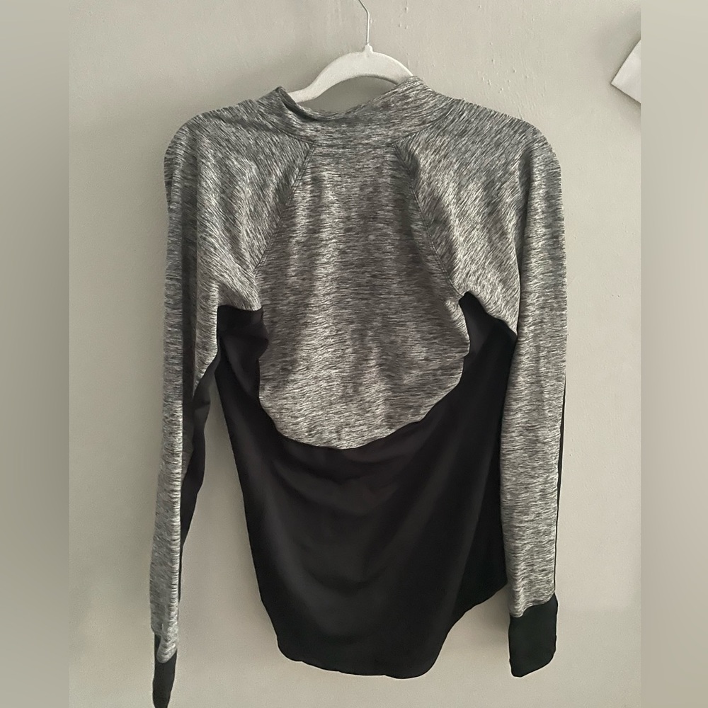 Reebok pullover - Picture 2 of 3
